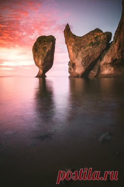 Рассвет в бухте Дубовая, Приморский край. Фотограф – Иван Мамонов: nat-geo.ru/community/user/114211/ Доброе утро!