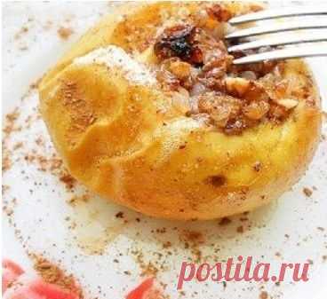 ПЕЧЕНЫЕ ЯБЛОКИ, ФАРШИРОВАННЫЕ ГРЕЧКОЙ