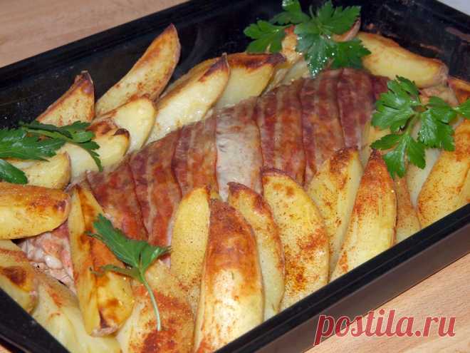 РУЛЕТ С ЯЙЦОМ И ПРЯНЫМ КАРТОФЕЛЕМ