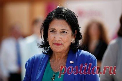 Президента Грузии обвинили в создании радикальной оппозиции. Депутат правящей партии Грузии «Грузинская мечта — демократическая Грузия» Бека Давитулиани обвинил президента страны Саломе Зурабишвили в намерении создать штаб «радикальной оппозиции» и дискредитировать институт президентских выборов. «Они знают это и обманывают своих избирателей», — заявил Давитулиани.