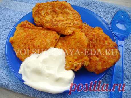 Оладьи из моркови с манкой