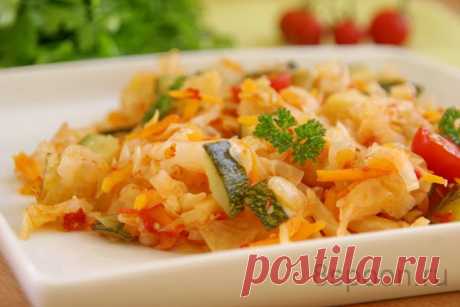 Капуста тушеная с кабачками