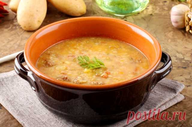 Вкуснейший белорусский суп «Тертюха»  В Белоруссии много отличных супов. Мы решили остановится на картофельном. Потому что белорусская кухня и картофель – суть одно. Готовится очень быстро из самых простых продуктов.  5 больших картофели…