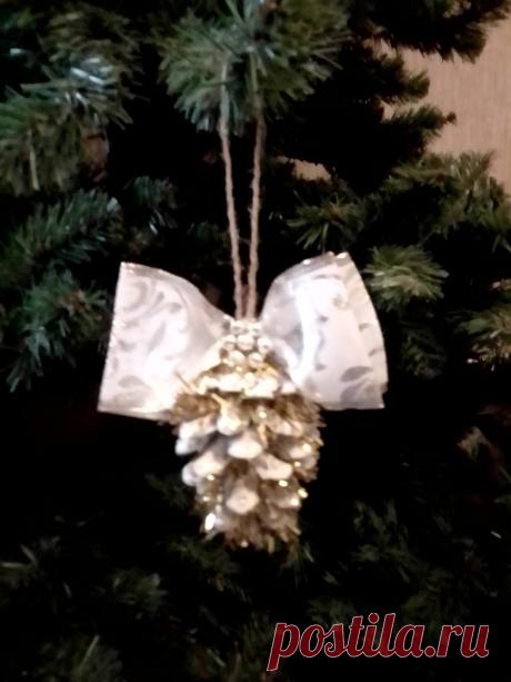 Елочная игрушка своими руками, шишка