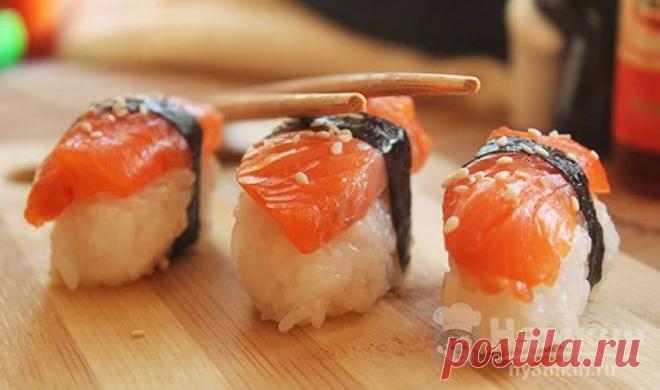 Простые японские суши — рецепт с фото пошагово Как приготовить Простые японские суши с использованием: рис для суши,вода,уксус рисовый,васаби. Японская кухня полюбилась уже многим и до сих пор остаётся на пике популярности. И каждому любителю этой кухни хочется уметь готовить хотя бы несколько любимых блюд в домашних условиях.