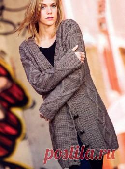 Вязание крючком и спицами - Удлиненный кардиган с рельефным узором