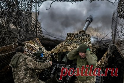 Солдаты ВСУ пожаловались на тотальную усталость. Украинские военные пожаловались на усталость, оправдывая это тем, что выиграть в конфликте только за счет мотивации нельзя. Об этом пишет газета Washington Post. Один из украинских военных 128-й отдельной горно-штурмовой бригады в беседе с изданием рассказал, что «ребята устали, очень устали. Они все еще мотивированы».