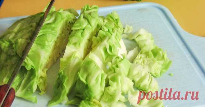 Кочан молодой капусты ловко превратился в блюдо на 2 дня! На работе все рецепт просили.