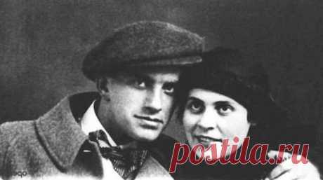 Эпатажные эпизоды из жизни музы Маяковского 41 год назад, 4 августа 1978 года ушла из жизни эпатажная Лиля Брик. Ею восхищались, ей завидовали, ее ненавидели, но главное — ее любили, долго и