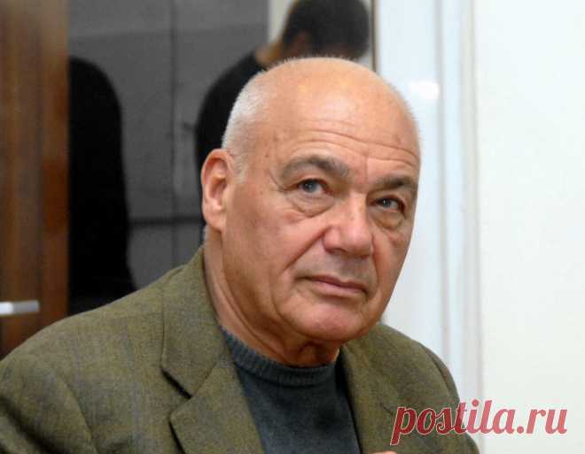 Я  являюсь поклонником Вольтера, говорившего, что я не согласен с вами, но готов отдать жизнь за ваше право говорить это. Говорить. Это до того момента, пока слова не становятся реально опасными. (Владимир Познер)