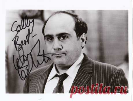 Дэнни ДеВито, 17 ноября, 1944