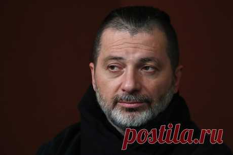 Вадим Самойлов из «Агаты Кристи» обвинил Шевчука и Макаревича в звездной болезни. Музыкант Вадим Самойлов из группы «Агата Кристи» обвинил лидера «ДДТ» Юрия Шевчука и лидера «Машины времени» Андрея Макаревича в звездной болезни, которая застилает глаза человеку в оценке реальности. Самойлов заявил, что осудившие военную спецоперацию коллеги не разобрались в ситуации на Украине.