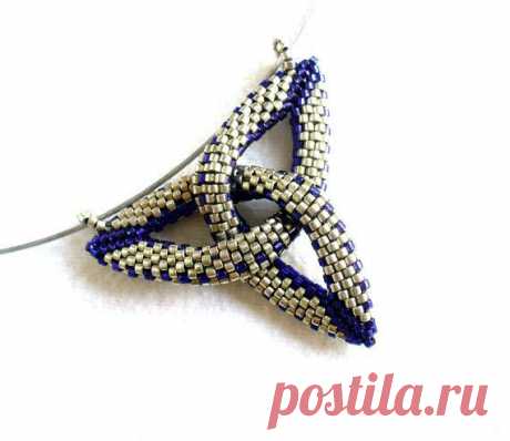 (9) Celtic Knot Necklace, Beadwoven Trinity Knot, Beaded Silver Trefoil, Celtic Symbol Jewelry, Triquetra Necklace - Etsy UK Seller | Beading