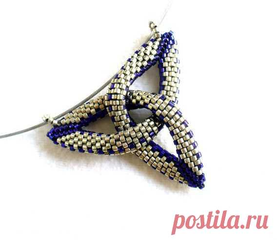 (9) Celtic Knot Necklace, Beadwoven Trinity Knot, Beaded Silver Trefoil, Celtic Symbol Jewelry, Triquetra Necklace - Etsy UK Seller | Beading