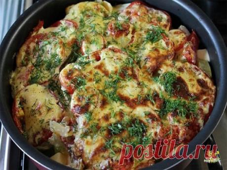 Делаю уже вторую неделю, как только появились первые кабачки. Блюдо - бомба, без возни и за копейки!