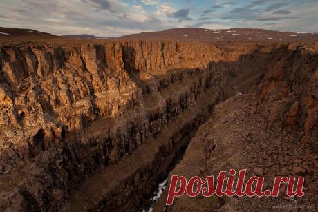 «Каньон в верховьях реки Хикикаль. Плато Путорана.» — карточка пользователя tamara.tamrikoo в Яндекс.Коллекциях