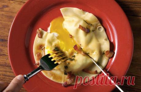 Равиоли с яйцом и сыром