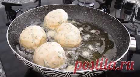 Картофель, приготовленный в сметанном кляре, — настоящий деликатес