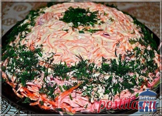 САЛАТ "КОРЕЛЬ" - ВКУСНОТИЩА НЕОБЫКНОВЕННАЯ!!!
Ингредиенты: 
- 400 гр отварной говядины 
- 400 гр отварного картофеля 
- 400 гр отварной свеклы 
- 300 гр готовой корейской моркови, 
- 1 яблоко 
- 250 гр майонеза 
- зелень для украшения 
Салат выкладывается слоями: 
1 слой - охлажденное отварное мясо порезанное тонкой соломкой 
2 слой - очищенное,натертое на терку яблоко майонез 
3 слой - натертый