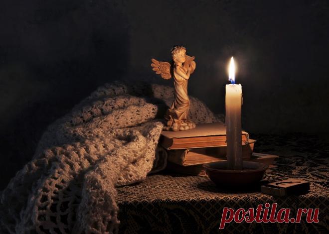 Что может быть хуже безответной любви, которая может выбить надолго из колеи, все становится невыносимо.