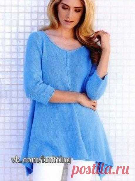 Длинный пуловер А-образного силуэта

Модель журнала Filati Stricken Ausgabe 8 2015

Длинный пуловер А-образного силуэта
Размер: 36/38 (40/42)
Данные для размера 40/42 приведены в скобках. 
Если указано только одно значение, оно применяется к обоим размерам.
Вам потребуется: 
примерно 500 (550) г пряжи типа &quot;Elastico&quot; от Lana Grossa светло-бирюзового цвета (Fb 55) (96% хлопок, 4% полиэстер, 160 м/50 г); прямые спицы № 4,5 и короткие круговые спицы № 4.
Лиц. гладь: лиц. р. -...