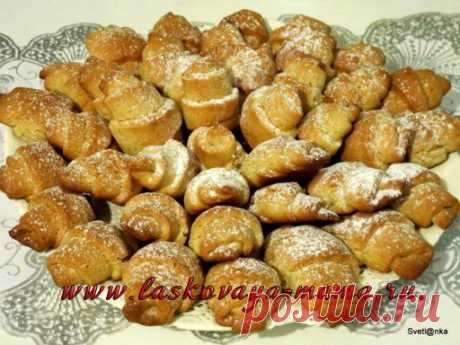 Рогалики постные на огуречном маринаде.