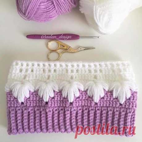 https://www.crochetwebsites-free.com/2017/06/baby-blanket-with-delicate-graphic.html