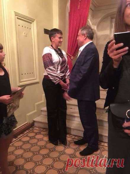 Надежда Савченко сходила на балет в вышиванке и на шпильках. На открытии нового сезона засветились Дима Ступка с женой и Тоня Матвиенко с Арсеном Мирзояном | Культура | Вести