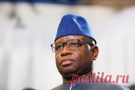 США обвинили в попытке вмешаться в выборы в Сьерра-Леоне. Президент Сьерра-Леоне Джулиус Маада Био заявил, что США пробовали заставить его вмешаться в процесс подсчета голосов во время президентских выборов в июне. В ходе выступления в Американском университете в Вашингтоне Био рассказал, что избирательная комиссия Сьерра-Леоне (ECSL) провела все необходимые расчеты.