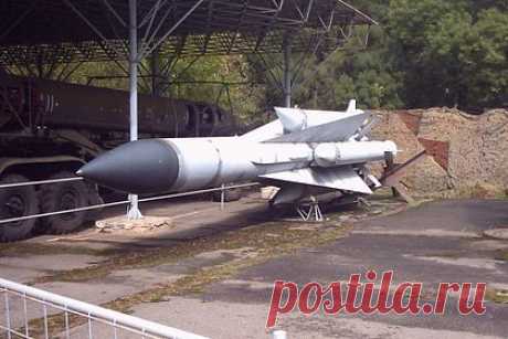 Стало известно об ударе ВСУ по Белгородской области из ракетного комплекса C-200. Вооруженные силы Украины (ВСУ) ударили по Белгородской области из зенитного ракетного комплекса (ЗРК) С-200. 31 мая жители Алексеевского городского округа услышали громкий взрыв, после этого они заметили большую воронку между селами Осадчее и Красное. На место прибыли саперы, которые нашли обломки ракеты от ЗРК С-200.