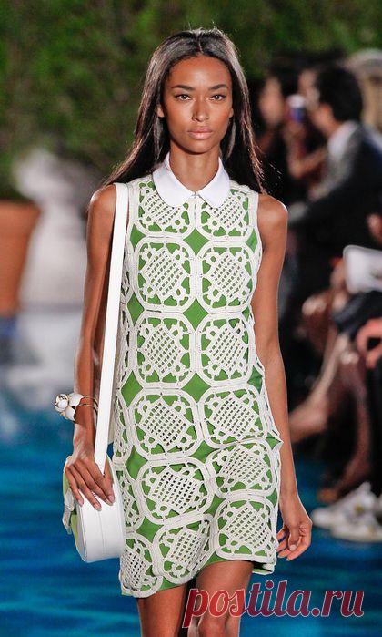 Вязаные модели в коллекциях весна-лето 2014: Tory Burch.
