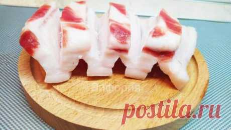 Не успеваю покупать сало. Показываю, какую вкуснятину из него готовлю - медиаплатформа МирТесен Есть люди, которые не могут жить без сала, а есть те, кто не понимает его вкус и остаются равнодушными к этому продукту. Раньше я относилась к последним и абсолютно не понимала, за что его так любят. Но однажды я у родителей мужа попробовала вкуснятину из сала и после этого мое отношение к нему