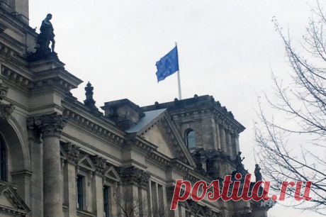 В ФРГ заявили о нецелевом расходовании средств бундесвера из-за помощи ВСУ. Многие системы вооружения ФРГ не закупала, а передала Украине из собственных запасов.