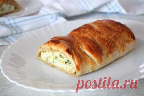 (10) Итальянская подруга поделилась рецептом НЕРЕАЛЬНО вкусного пирога. Начинка самая обычная, а вкус новый - Вкус жизни
                                             - 13 января
                                             - 43821899360 - Медиаплатформа МирТесен Ингредиенты: 500 гр. слоеного теста 4 яйца 150 мл. молока зеленый лук по вкусу соль и перец Приготовление: Лук порежьте мелко, соедините с яйцами и молоком. Посолите и поперчите. Хорошо перемешайте массу. На раскал...