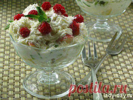 Салат из фруктов с взбитыми сливками | Простые рецепты с фото