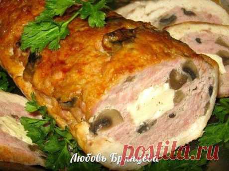 Рулет «Банкетный» с грибами и сыром.