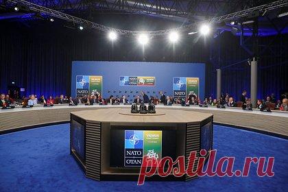 В НАТО заявили об отсутствии стремления к конфронтации с Россией. Страны НАТО не стремятся к конфронтации с Россией и не несут для нее никакой угрозы. Об этом говорится в коммюнике, опубликованном по итогам первого дня саммита блока в Вильнюсе. В документе также подчеркивается, что политика России является враждебной, из-за чего альянс не может считать страну партнером.