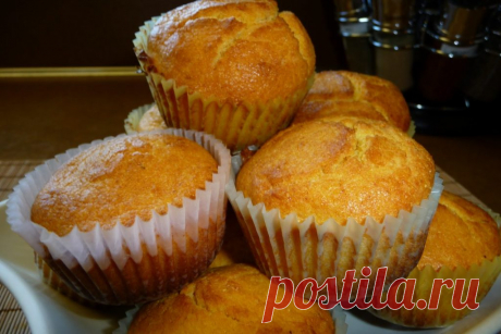 Простые и вкусные кексы со сгущенкой