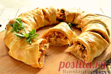 Рецепт: Пирог с курицей, грибами и сыром на RussianFood.com