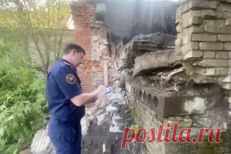 Раскрыты подробности обрушения бетонной плиты на девочек-подростков в Ленобласти