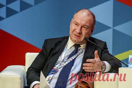 В России рассказали о «неполноценности» большевиков. В России рассказали о «философской неполноценности» большевиков. Воинствующий материализм был вторичным по отношению к воинствующему идеализму русских философов, заявил исполняющий обязанности декана философского факультета МГУ имени М.В. Ломоносова, доцент, кандидат философских наук Алексей Козырев.