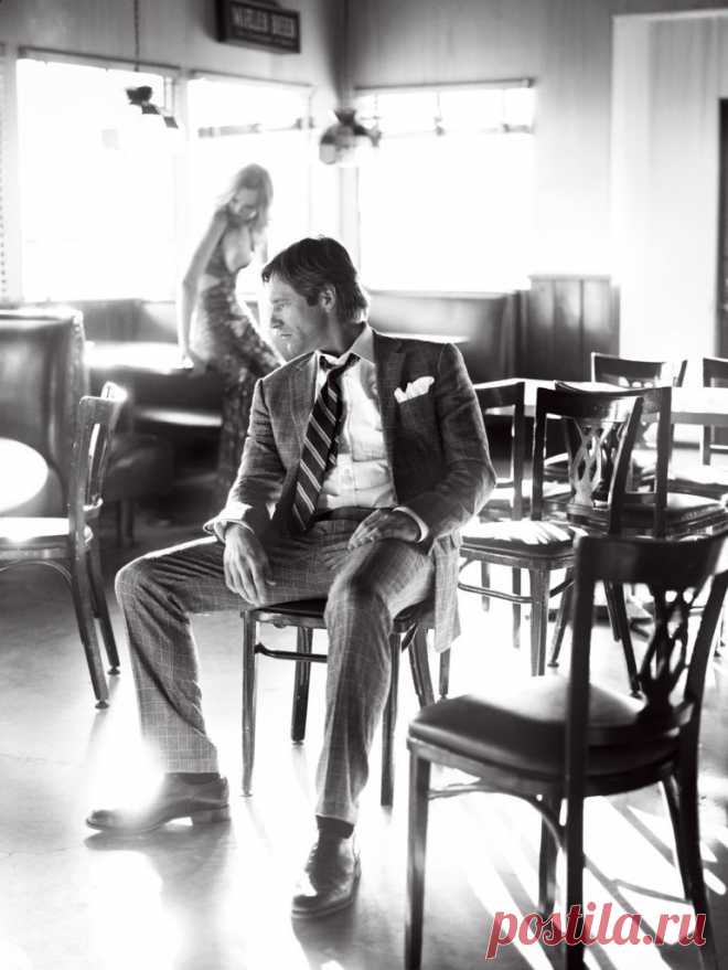 Аарон Экхарт