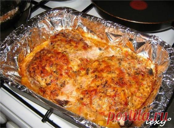 Острая свинина с сыром и грибами в духовке