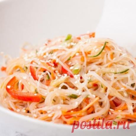 Фунчоза с курицей и овощами "Хрустальная мозаика"