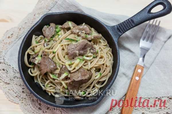 Гречневая лапша с говядиной и овощами