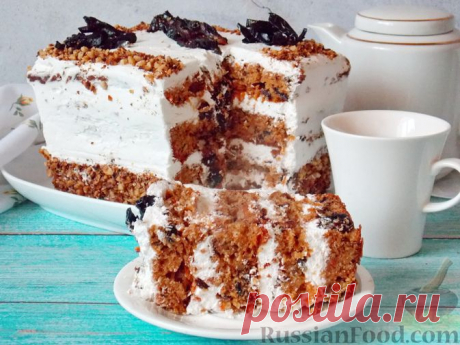 Рецепт: Морковный торт со сметанным кремом, черносливом и орехами на RussianFood.com