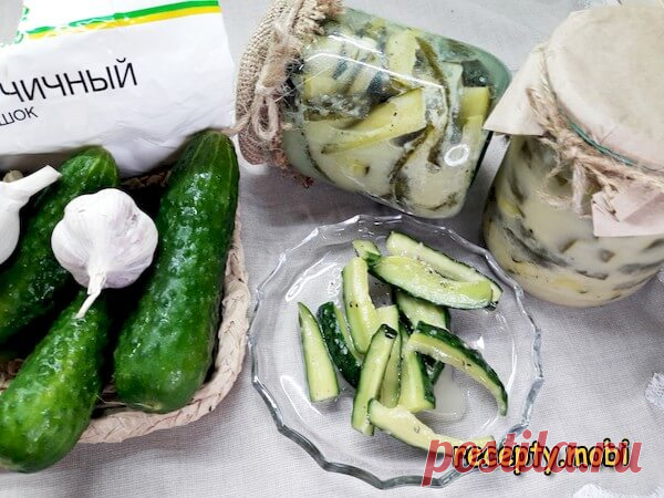 Огурцы в горчичной заливке на зиму

✅ Ингредиенты:
▫️ огурцы - 1 кг;
▫️ чеснок - полголовки;
▫️ сахар белый - 50 г;
▫️ раст. масло без выраженного запаха - 55 мл;
▫️ горчица в порошкообразном виде - 10 г;
▫️ уксус 9% - 35 мл;
▫️ соль крупная - 20 г;
▫️ перец молотый черный - 1 г;
▫️ горошины этого перца - 6 шт.