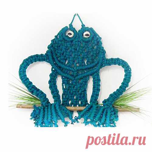 Новогодние подарки своими руками. Веселый лягушонок макраме.