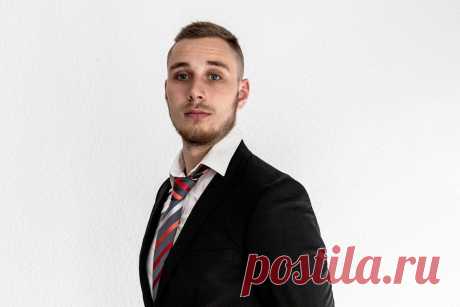 Почему женщина в мужчине не видит лидера
Думаю, что большое количество мужчин хотели бы, чтоб их женщины видели в них лидера. Но часто женщина может этого не видеть, почему так происходит? Что влияет? Поведение мужчины или женщины? Будем разбирать этот вопрос. Расскажу своё мнение. Начну с простого. Возможно, мужчина сам не показывает лидерские качества. Не может принимать важные решения, всегда сам спрашивает […]
Читай дальше на сайте. Жми подробнее ➡