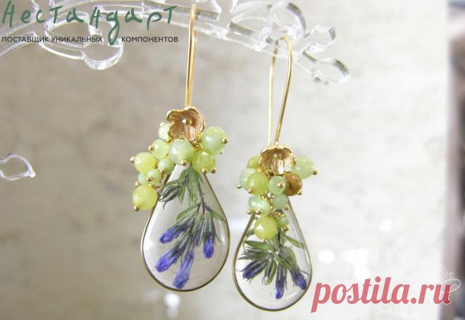 Как создать прозрачные подвески-капли из эпоксидной смолы с цветами. Часть 1. Заливка: публикации и мастер-классы – Ярмарка Мастеров